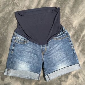S.O.N.G. maternity shorts size small in a mid wash blue color denim